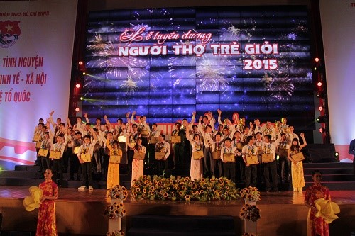Tuổi trẻ Dầu khí nhận Giải thưởng “Người thợ trẻ giỏi” toàn quốc lần thứ VI Tuổi trẻ Dầu khí nhận Giải thưởng “Người thợ trẻ giỏi” toàn quốc lần thứ VI