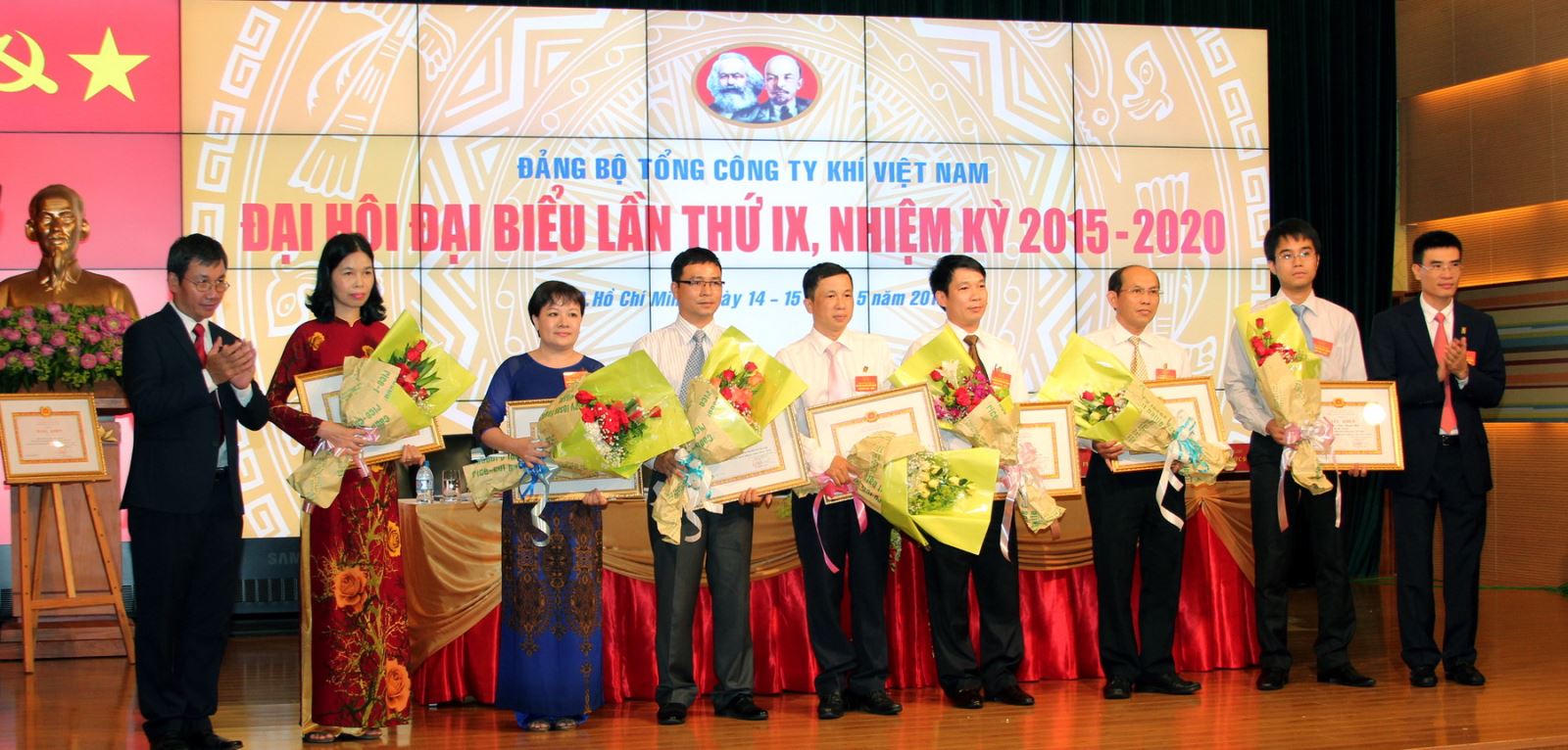 Đại hội đại biểu Đảng bộ Tổng Công ty Khí Việt Nam lần thứ IX (nhiệm kì 2015- 2020) Đại hội đại biểu Đảng bộ Tổng Công ty Khí Việt Nam lần thứ IX (nhiệm kì 2015- 2020)
