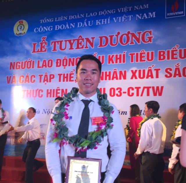 Kỹ sư Đỗ Ngọc Tân: Tự hào là người lao động Dầu khí Kỹ sư Đỗ Ngọc Tân: Tự hào là người lao động Dầu khí