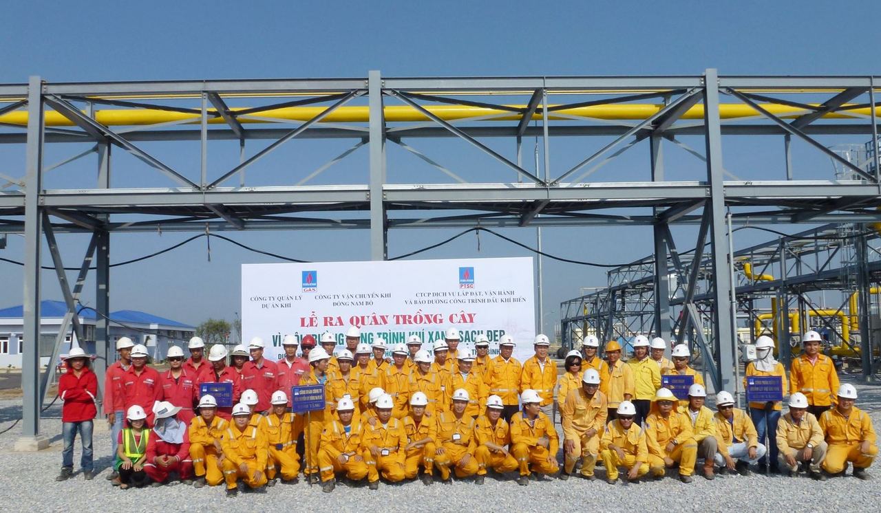 PV GAS tích cực trồng cây xanh bảo vệ môi trường công trình khí