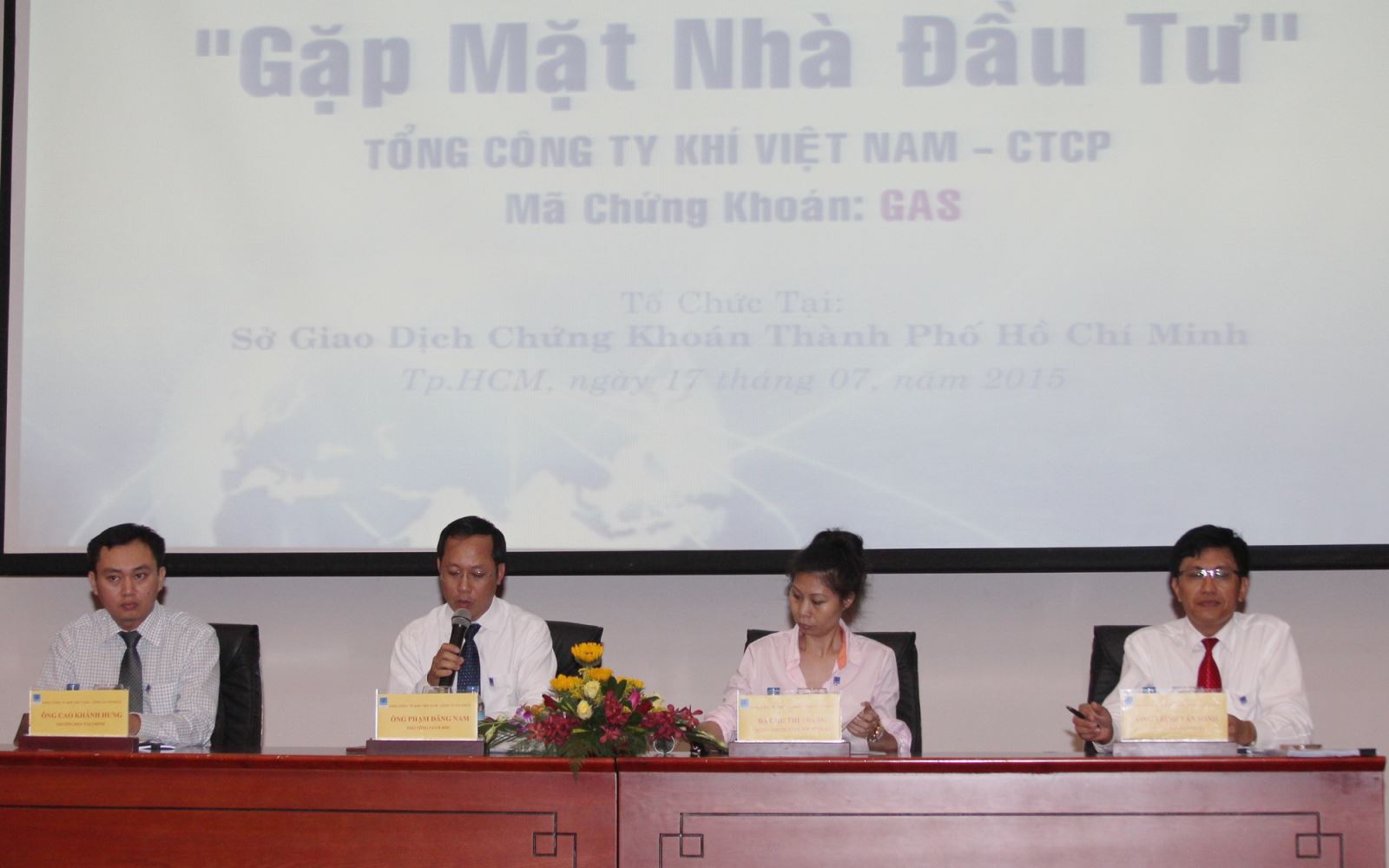 PV GAS gặp gỡ và đối thoại với nhà đầu tư tại HOSE