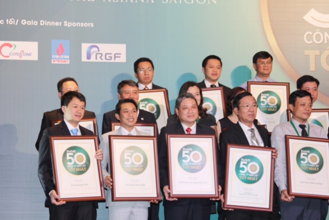 PV GAS nhận Bằng chứng nhận FORBES 2015: Doanh nghiệp dẫn đầu danh sách “50 doanh nghiệp niêm yết tốt nhất Việt Nam”