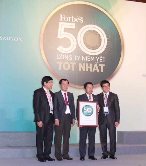 PV GAS nhận Bằng chứng nhận FORBES 2015: Doanh nghiệp dẫn đầu danh sách “50 doanh nghiệp niêm yết tốt nhất Việt Nam”