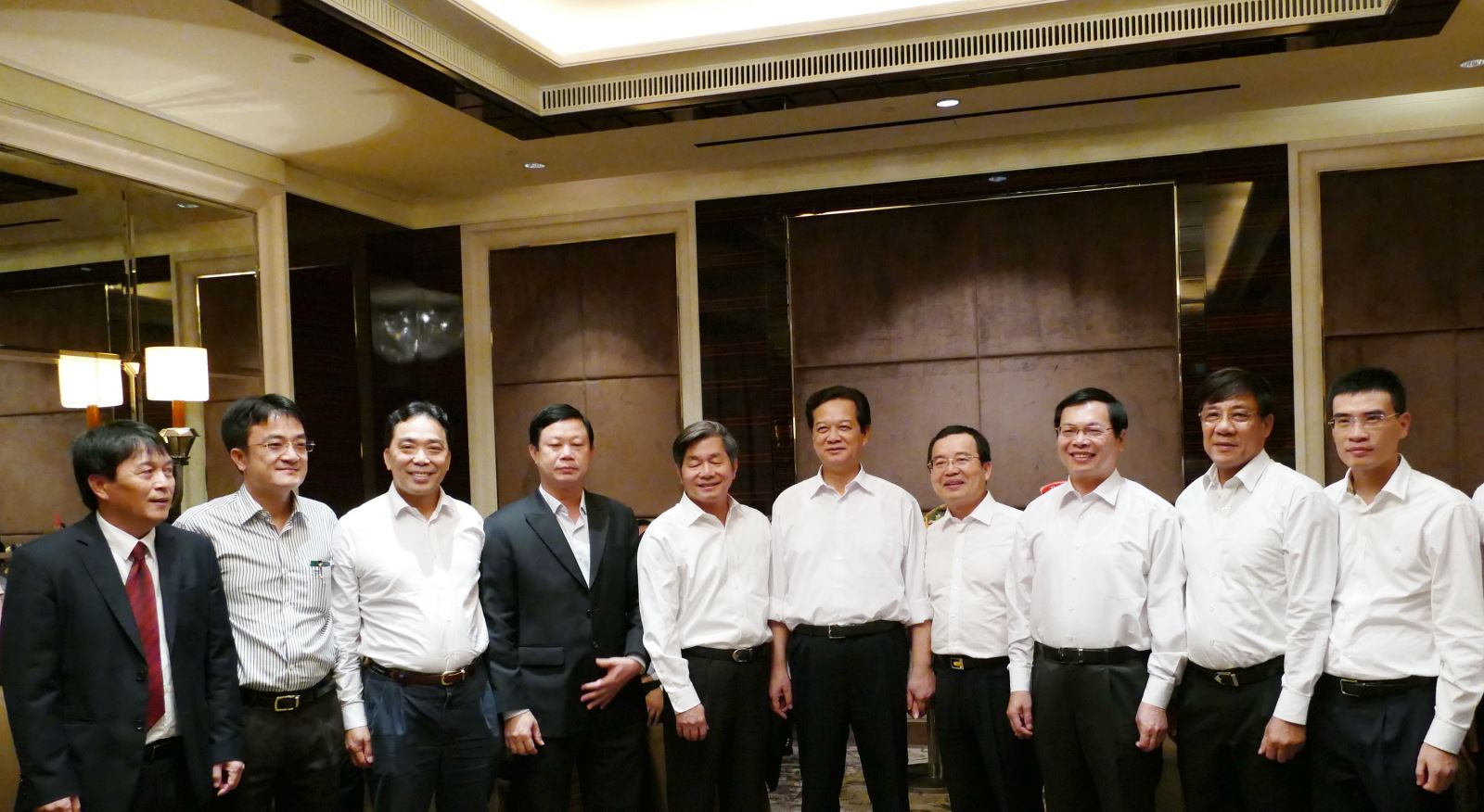 Trong khuôn khổ chuyến đi thăm chính thức của Thủ tướng Chính phủ đến Malaysia và Singapore: PetroVietNam đẩy mạnh hợp tác năng lượng với các nước láng giềng Trong khuôn khổ chuyến đi thăm chính thức của Thủ tướng Chính phủ đến Malaysia và Singapore: PetroVietNam đẩy mạnh hợp tác năng lượng với các nước láng giềng