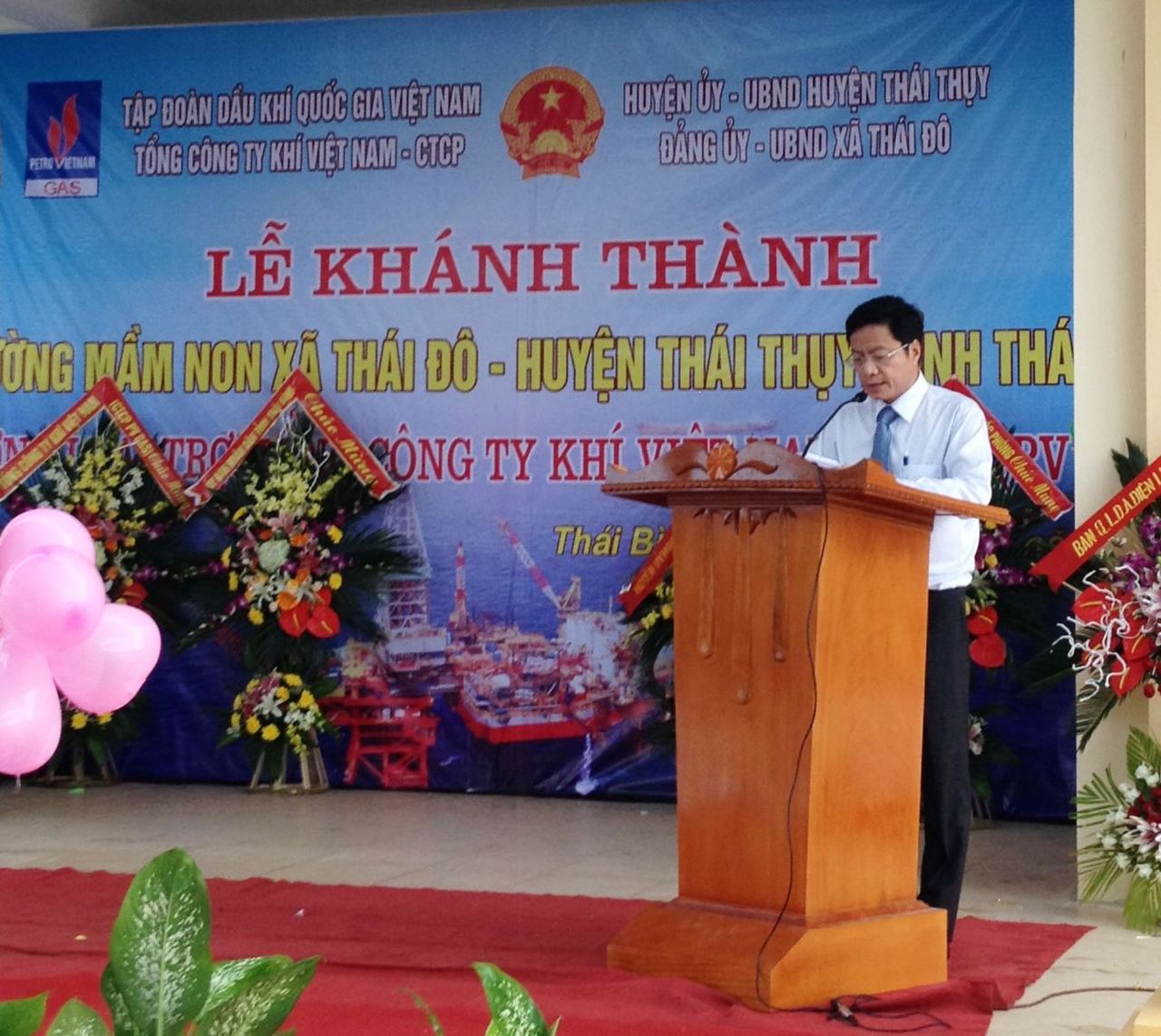 PV GAS hỗ trợ giáo dục nhân dịp Năm học mới 2015 - 2016