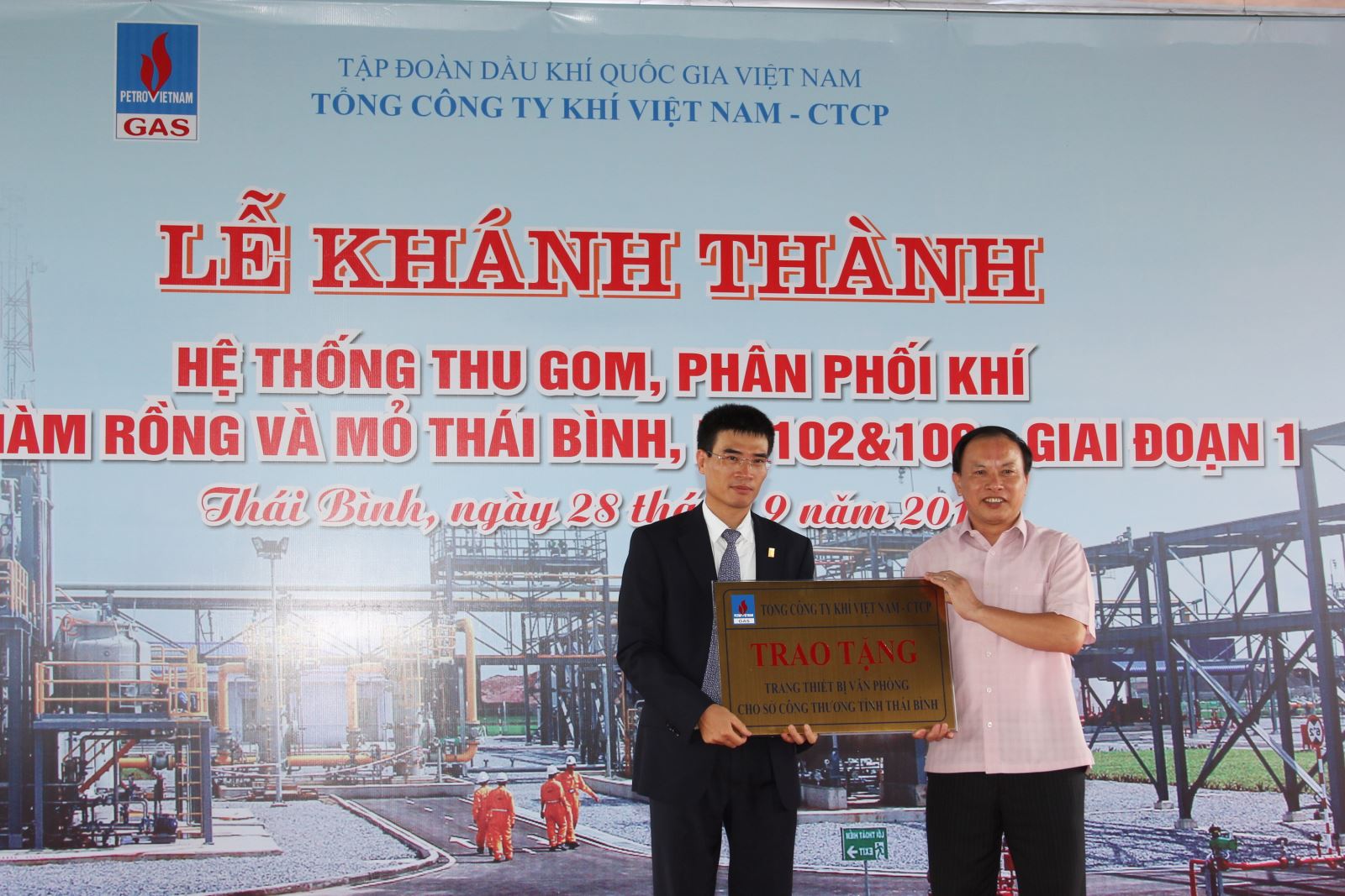 Lễ Khánh thành Công trình “Hệ thống thu gom khí & phân phối khí mỏ Hàm Rồng và mỏ Thái Bình lô 102&106 giai đoạn 1”