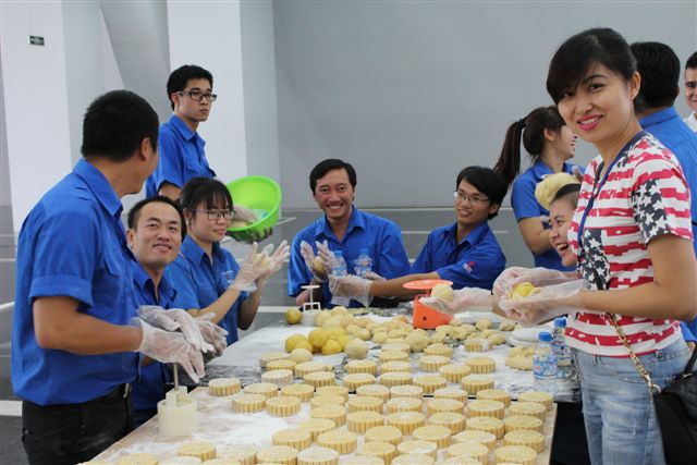 Những công sức âm thầm vì Chương trình tặng bánh Trung thu và “ Đêm hội Trăng Rằm PV GAS 2015” Những công sức âm thầm vì Chương trình tặng bánh Trung thu và “ Đêm hội Trăng Rằm PV GAS 2015”