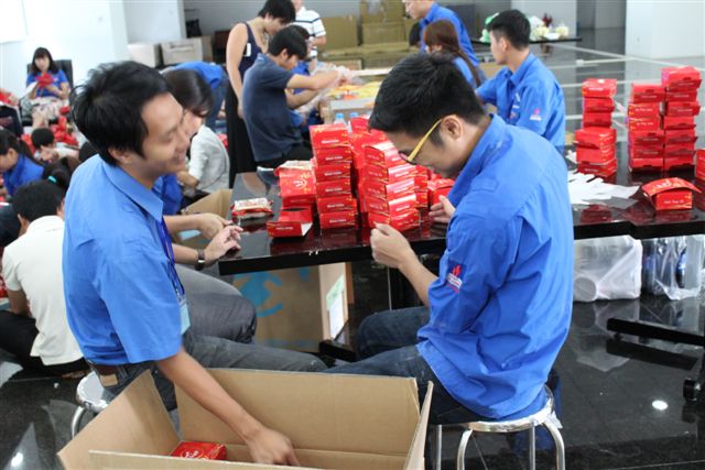 Những công sức âm thầm vì Chương trình tặng bánh Trung thu và “ Đêm hội Trăng Rằm PV GAS 2015” Những công sức âm thầm vì Chương trình tặng bánh Trung thu và “ Đêm hội Trăng Rằm PV GAS 2015”