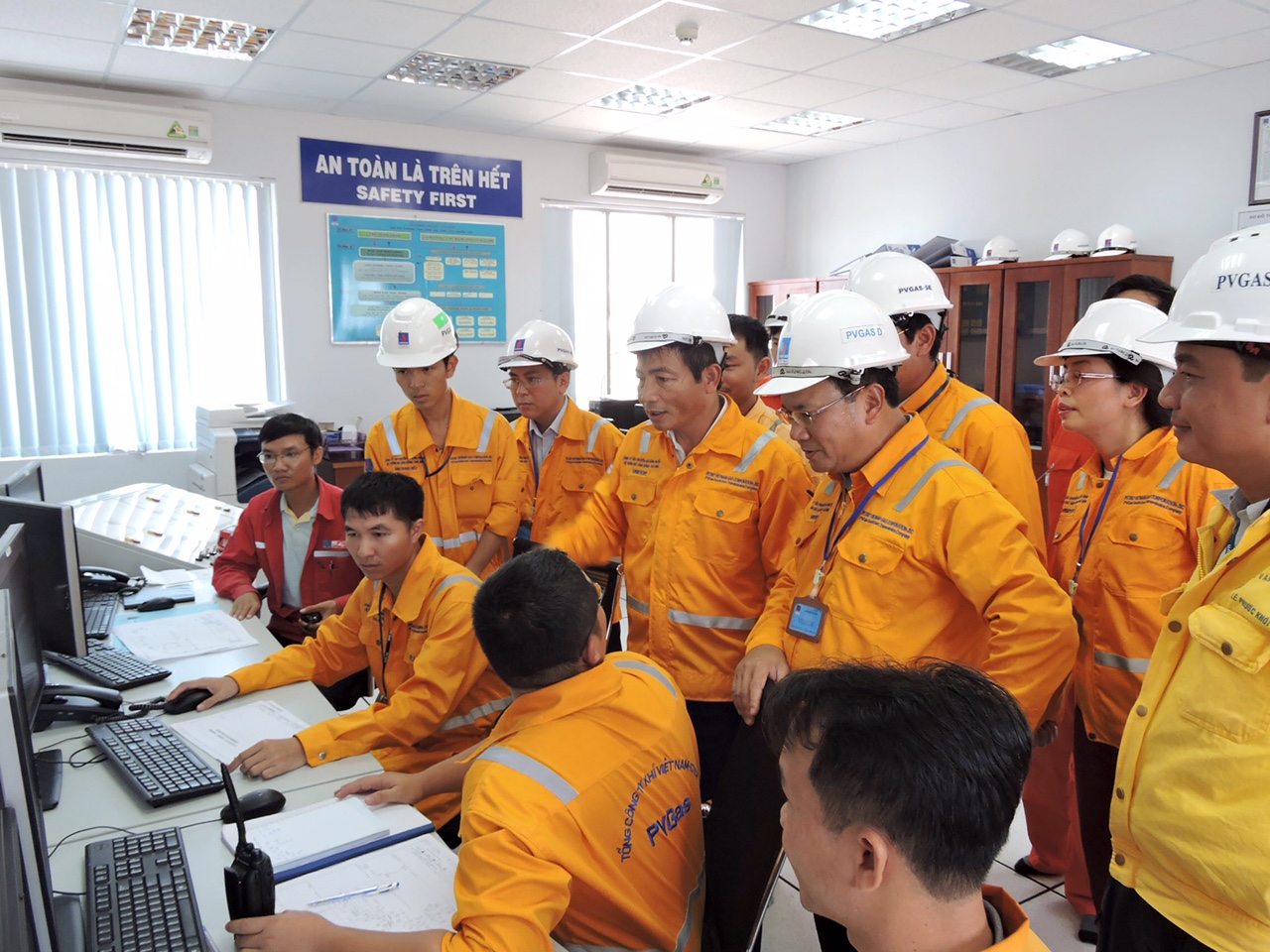 Kết quả kinh doanh quý II/2015 của doanh nghiệp niêm yết ghi nhận sự đột phá rất ấn tượng Kết quả kinh doanh quý II/2015 của doanh nghiệp niêm yết ghi nhận sự đột phá rất ấn tượng
