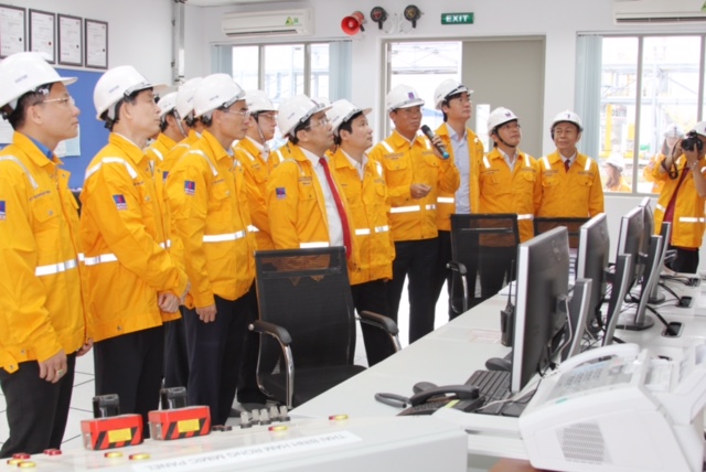 Lễ gắn biển công trình dự án hệ thống thu gom và phân phối khí mỏ Hàm Rồng và mỏ Thái Bình, lô 102&106, giai đoạn 1 Lễ gắn biển công trình dự án hệ thống thu gom và phân phối khí mỏ Hàm Rồng và mỏ Thái Bình, lô 102&106, giai đoạn 1