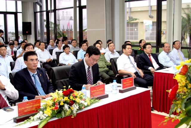 Lễ gắn biển công trình dự án hệ thống thu gom và phân phối khí mỏ Hàm Rồng và mỏ Thái Bình, lô 102&106, giai đoạn 1 Lễ gắn biển công trình dự án hệ thống thu gom và phân phối khí mỏ Hàm Rồng và mỏ Thái Bình, lô 102&106, giai đoạn 1