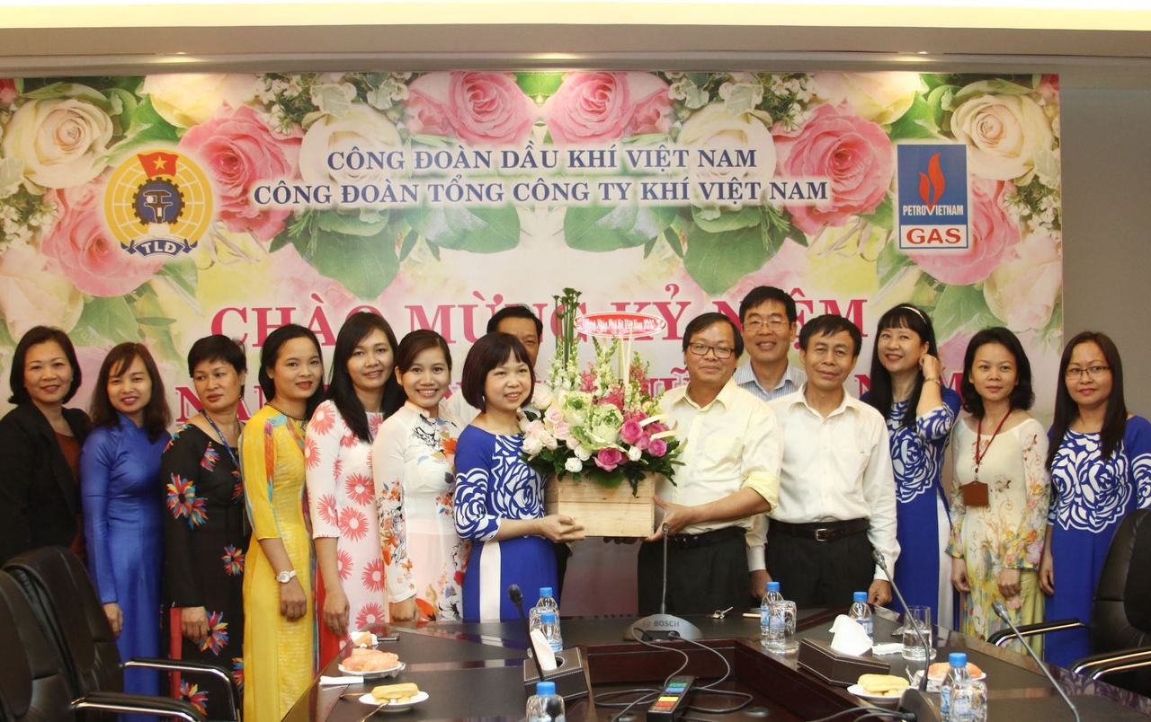 PV GAS chào mừng ngày Phụ nữ Việt Nam 20/10/2015