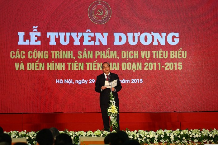 Đảng ủy Khối Doanh nghiệp Trung ương tuyên dương các tập thể, cá nhân tiêu biểu giai đoạn 2011 - 2015: PV GAS có một công trình và một cá nhân được vinh danh Đảng ủy Khối Doanh nghiệp Trung ương tuyên dương các tập thể, cá nhân tiêu biểu giai đoạn 2011 - 2015: PV GAS có một công trình và một cá nhân được vinh danh