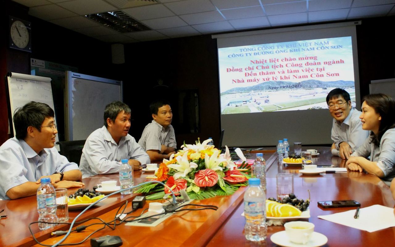 Chủ tịch Công đoàn Dầu khí Việt Nam đến thăm và làm việc tại Công ty Đường ống Khí Nam Côn Sơn