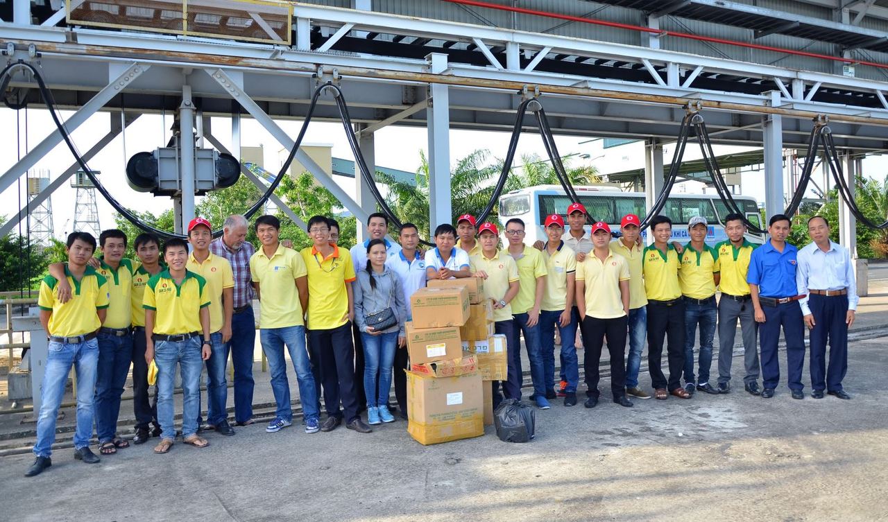 Thanh niên Khí – Điện – Đạm Cà Mau chung tay chăm sóc sức khỏe cộng đồng