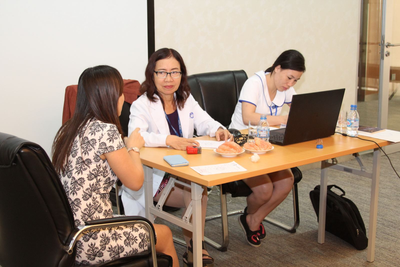 Tổ chức tư vấn sức khỏe cho người lao động