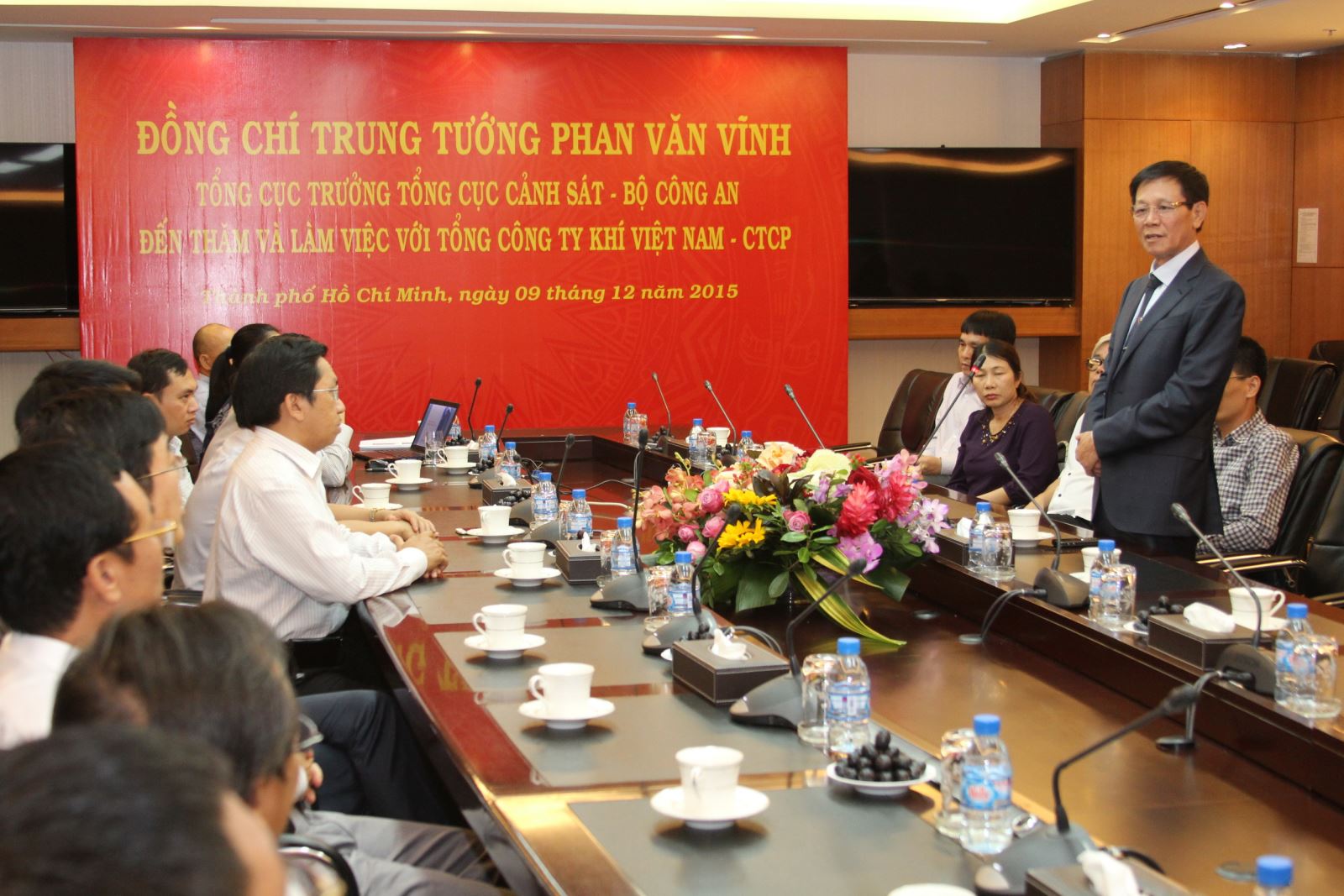 Trung tướng Phan Văn Vĩnh – Tổng Cục Trưởng Tổng cục Cảnh sát đến thăm và làm việc tại PV GAS