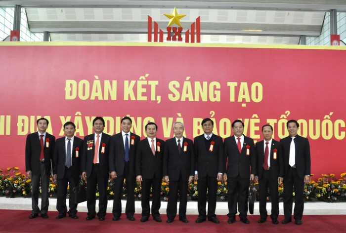 Tập đoàn Dầu khí Việt Nam đón nhận Huân chương Lao động hạng Nhất tại Đại hội Thi đua yêu nước toàn quốc lần thứ IX - 2015: PV Gas nhận được Quyết định phong tặng danh hiệu Anh hùng Lao động Tập đoàn Dầu khí Việt Nam đón nhận Huân chương Lao động hạng Nhất tại Đại hội Thi đua yêu nước toàn quốc lần thứ IX - 2015: PV Gas nhận được Quyết định phong tặng danh hiệu Anh hùng Lao động