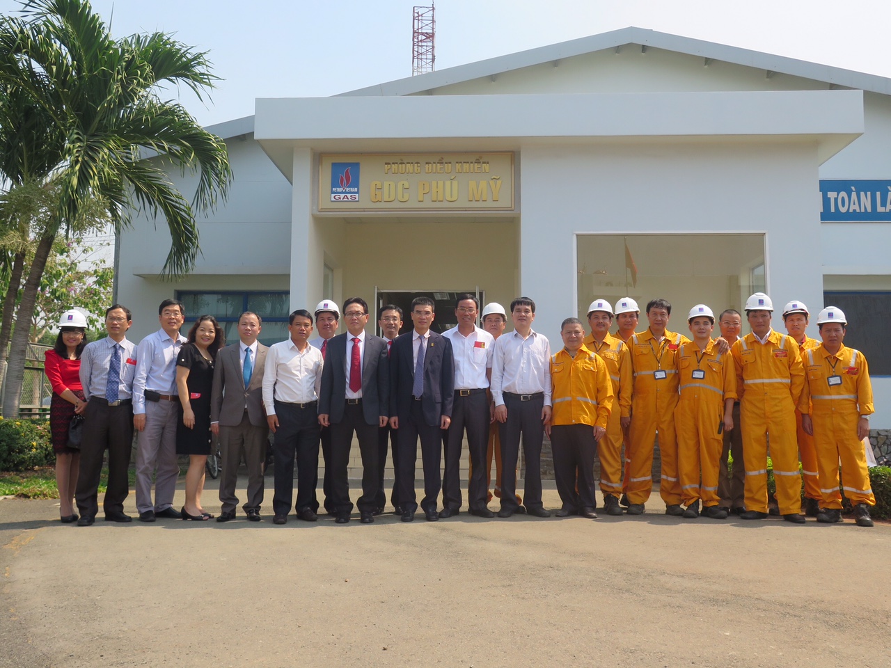 Đoàn lãnh đạo PVN và PV Gas đến thăm, làm việc và chúc Tết CNCNV tại các công trình khí Đoàn lãnh đạo PVN và PV Gas đến thăm, làm việc và chúc Tết CNCNV tại các công trình khí
