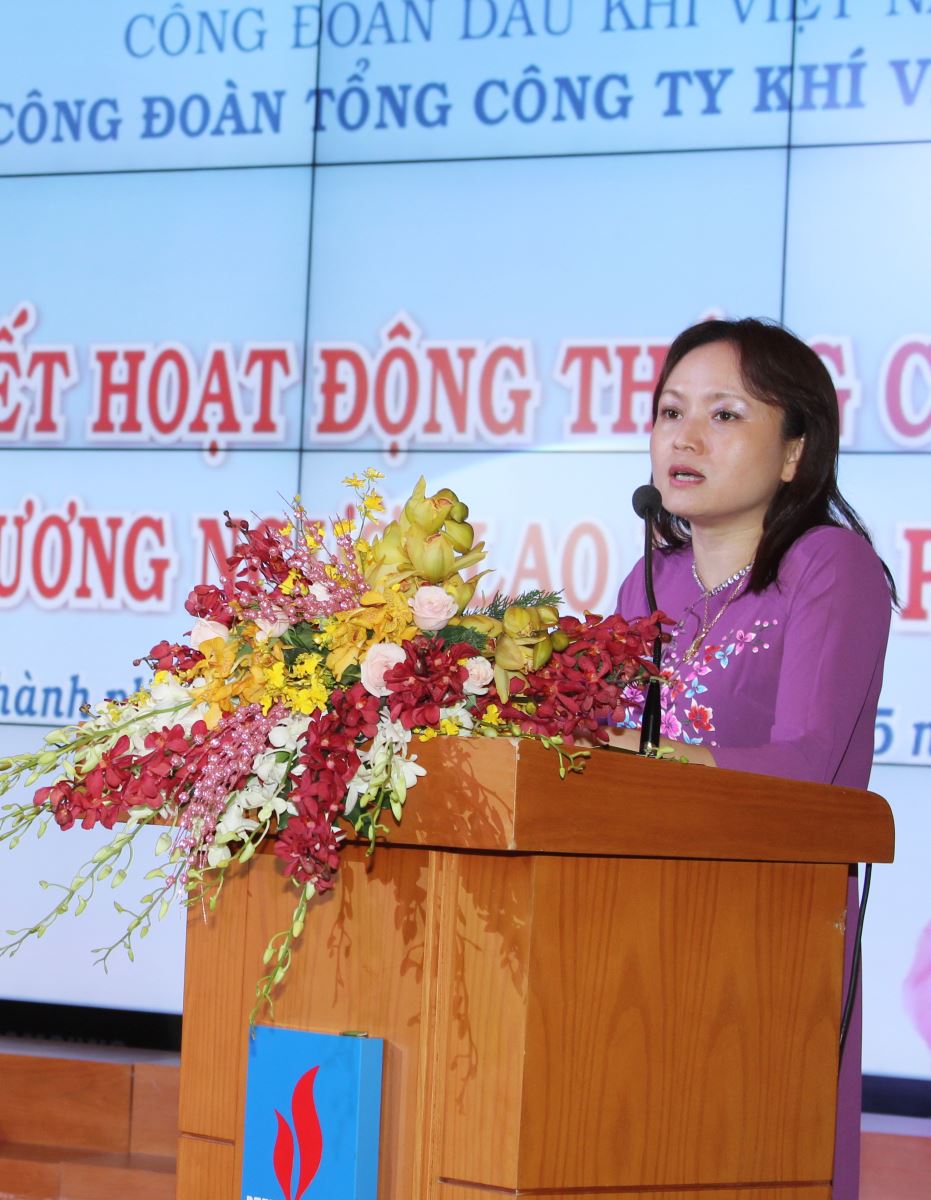 Tôn vinh người lao động - Trân trọng tinh thần phấn đấu của tập thể PV GAS Tôn vinh người lao động - Trân trọng tinh thần phấn đấu của tập thể PV GAS