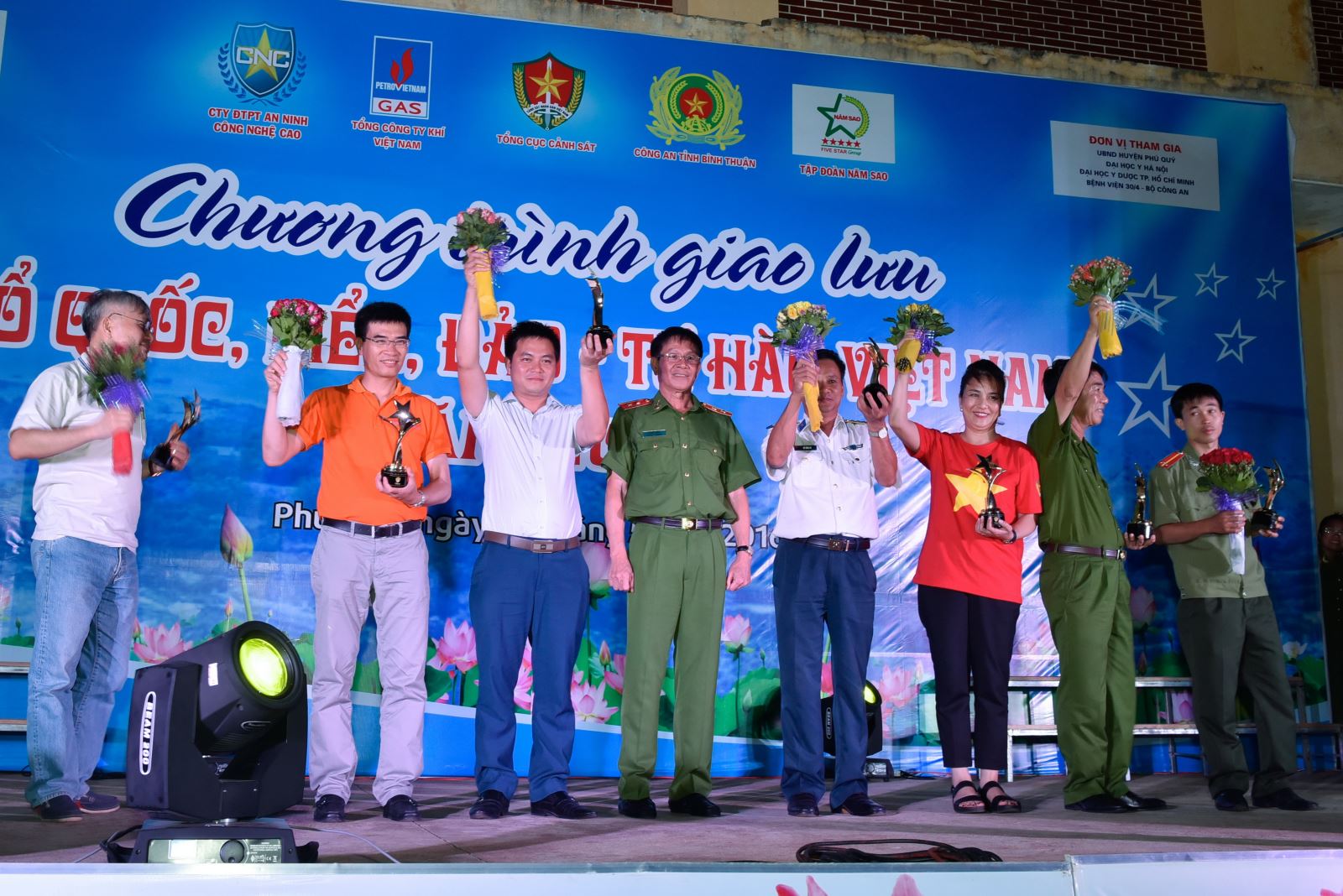 Cuộc hành trình “Tổ quốc, Biển, Đảo – Tự hào Việt Nam”