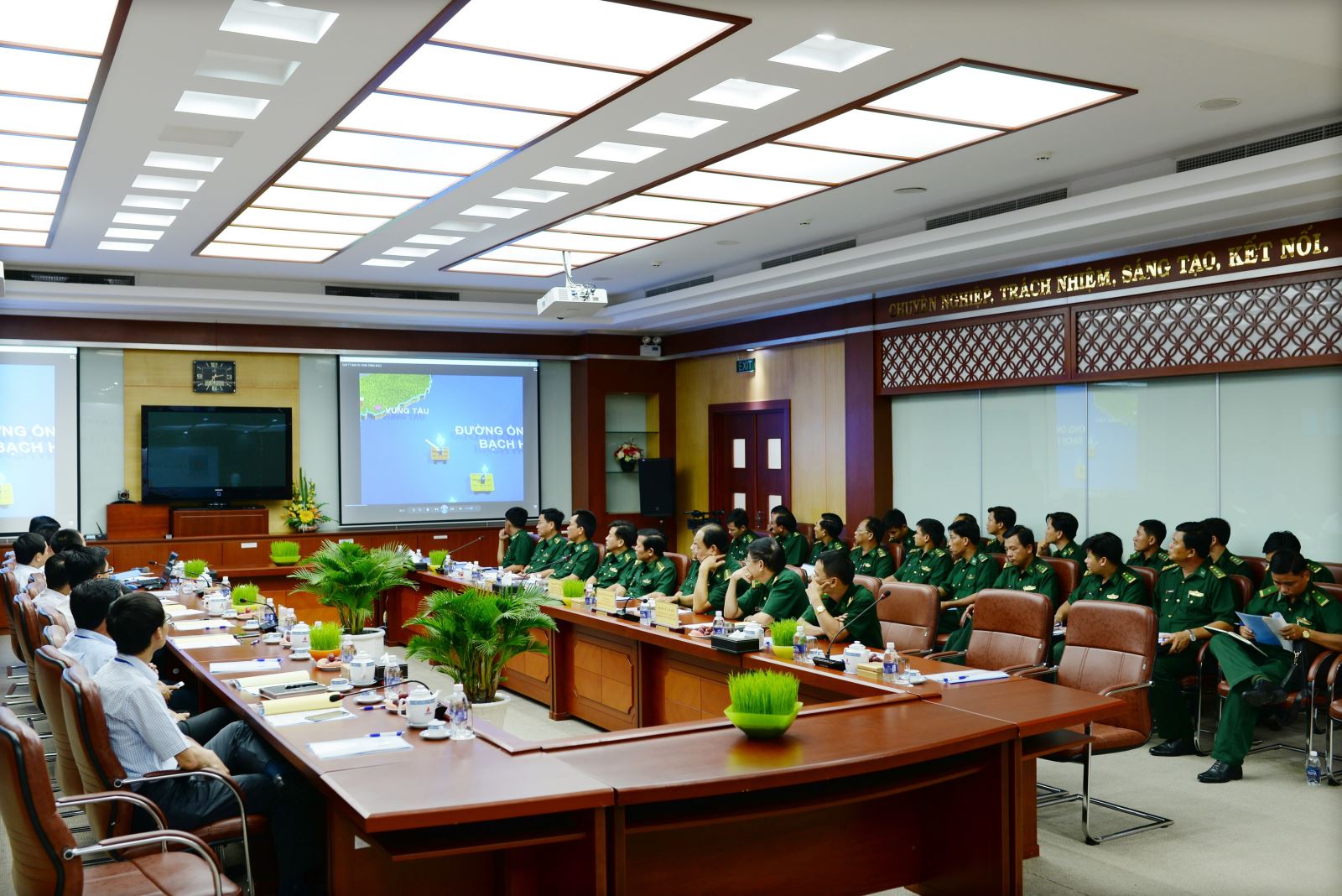 Công tác phối hợp giữa KCM và Bộ đội Biên phòng tỉnh Cà Mau: hỗ trợ công tác vận hành an toàn tuyệt đối hệ thống khí PM3 – Cà Mau