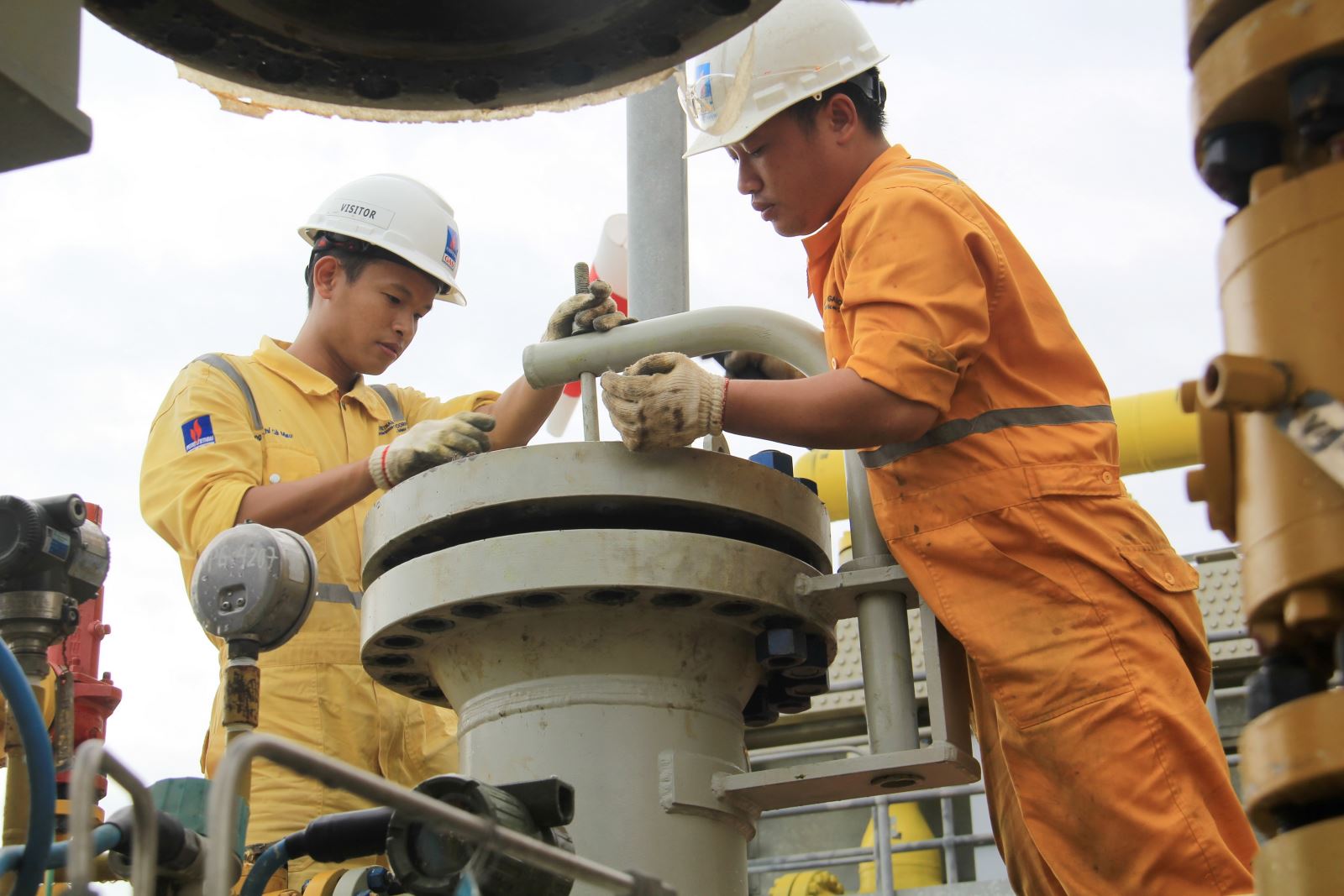 Hoàn thành trước tiến độ công tác bảo dưỡng sửa chữa Hệ thống đường ống PM3-Cà Mau năm 2016
