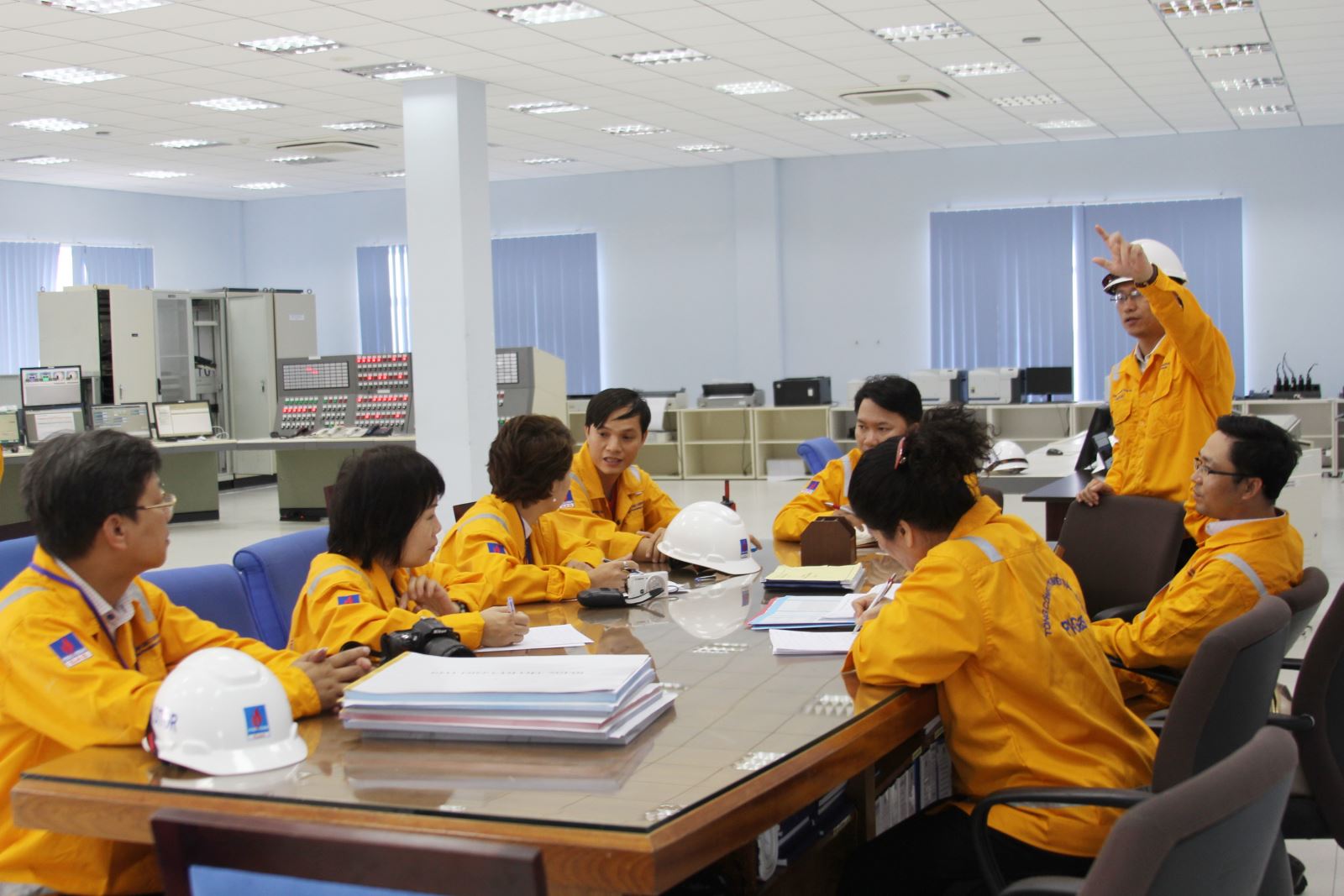 PV GAS đón đoàn báo chí đến thực tế tại công trình dầu khí PV GAS đón đoàn báo chí đến thực tế tại công trình dầu khí