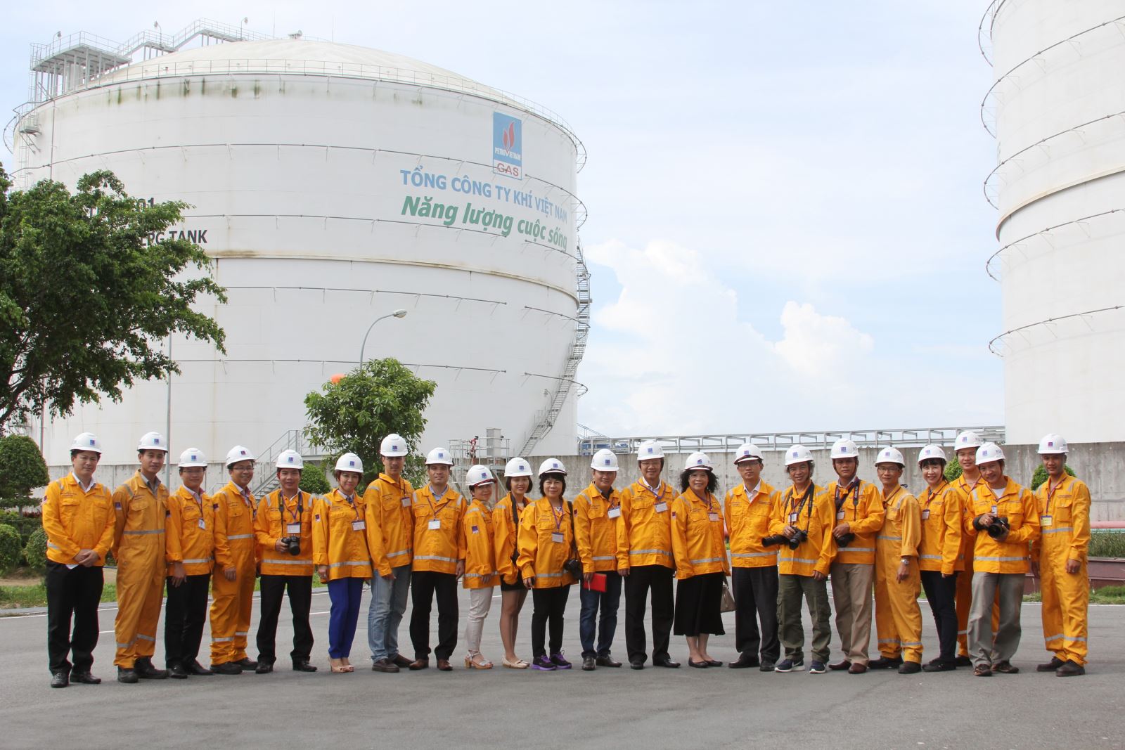 PV GAS đón đoàn báo chí đến thực tế tại công trình dầu khí PV GAS đón đoàn báo chí đến thực tế tại công trình dầu khí