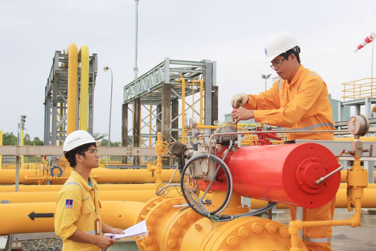 Thực hiện bảo dưỡng sửa chữa định kỳ Hệ thống khí PM3 Cà Mau