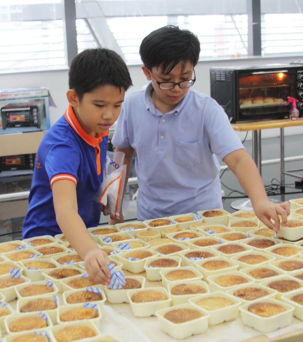 Đoàn Thanh niên PV GAS tiếp tục Chương trình “Tặng bánh Trung thu 2016”