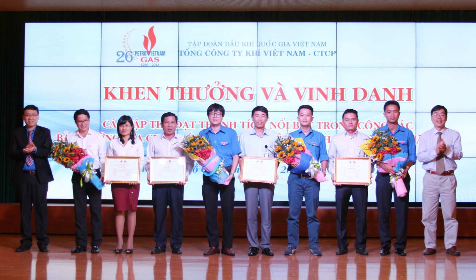 Chào mừng PV GAS 26 năm xây dựng và phát triển: Khen thưởng các đơn vị đạt thành tích xuất sắc trong Phong trào thi đua