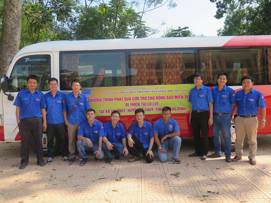 PV GAS D đến thăm đồng bào bị thiên tai lũ lụt Tỉnh Quảng Bình PV GAS D đến thăm đồng bào bị thiên tai lũ lụt Tỉnh Quảng Bình