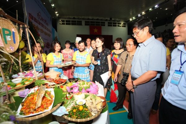 Công đoàn Dầu khí Việt Nam: Thi đua sáng tạo, sát cánh cùng người lao động Công đoàn Dầu khí Việt Nam: Thi đua sáng tạo, sát cánh cùng người lao động