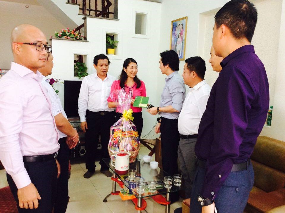 Thực hiện công tác an sinh xã hội mừng Tết Đinh Dậu