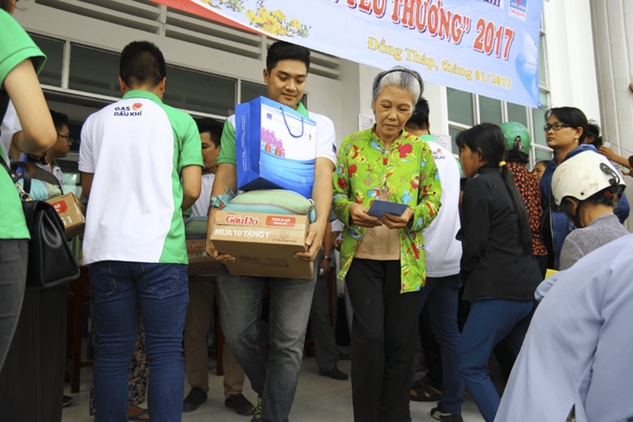 PV Gas South thực hiện “Hành trình Xuân Yêu thương 2017” PV Gas South thực hiện “Hành trình Xuân Yêu thương 2017”