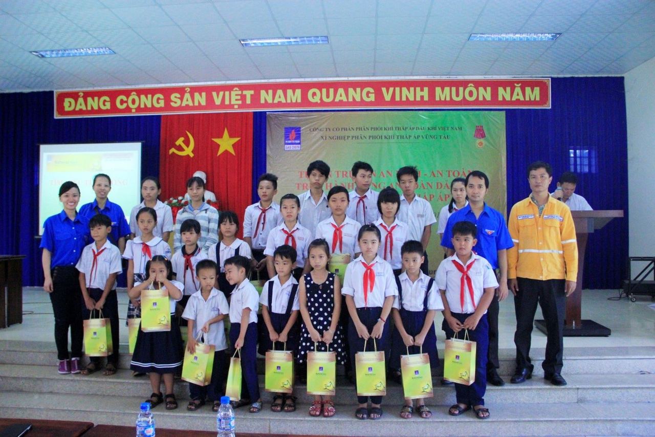 Xí nghiệp Vũng Tàu tổ chức truyền thông và an sinh xã hội