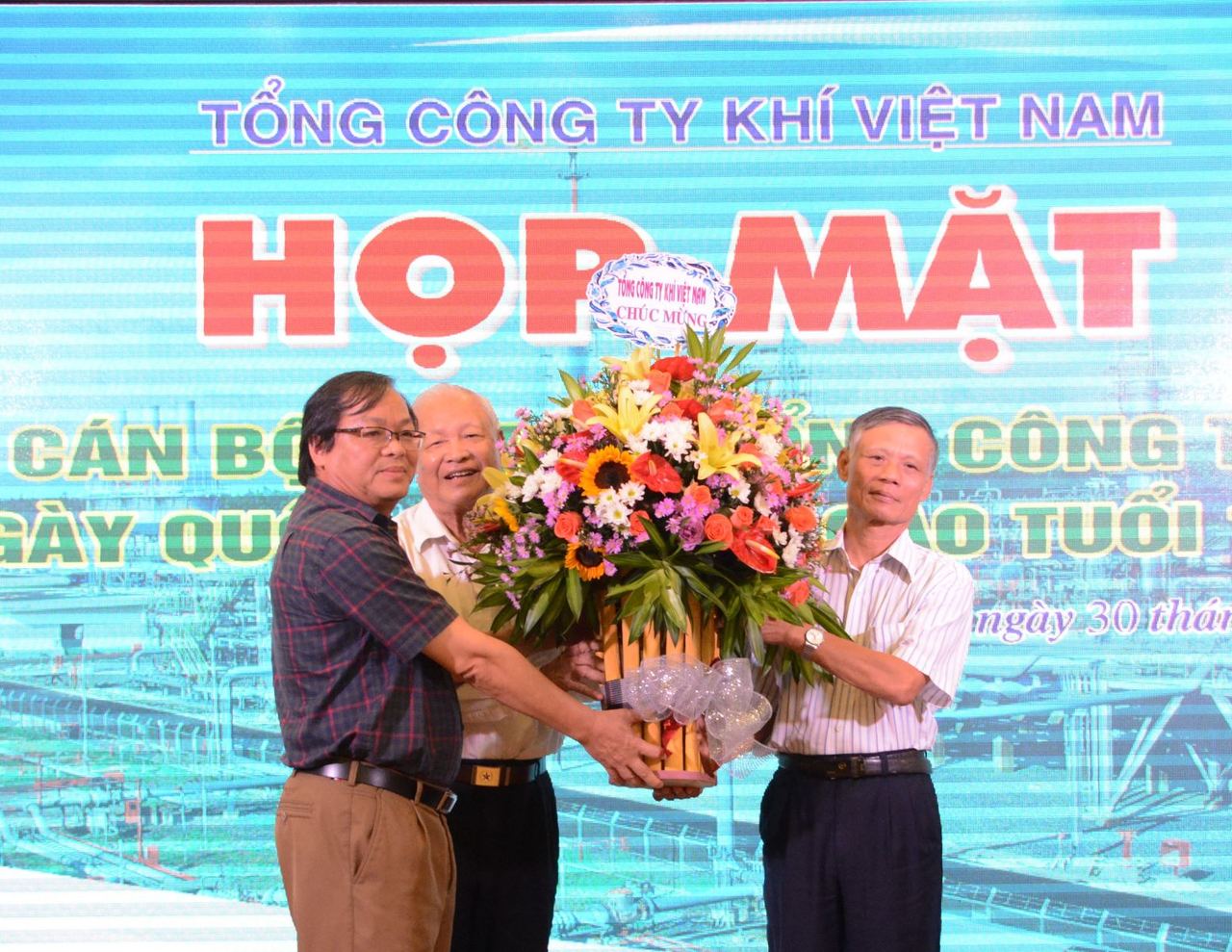 PV GAS hưởng ứng “Tháng Hành động vì Người cao tuổi Việt Nam” PV GAS hưởng ứng “Tháng Hành động vì Người cao tuổi Việt Nam”