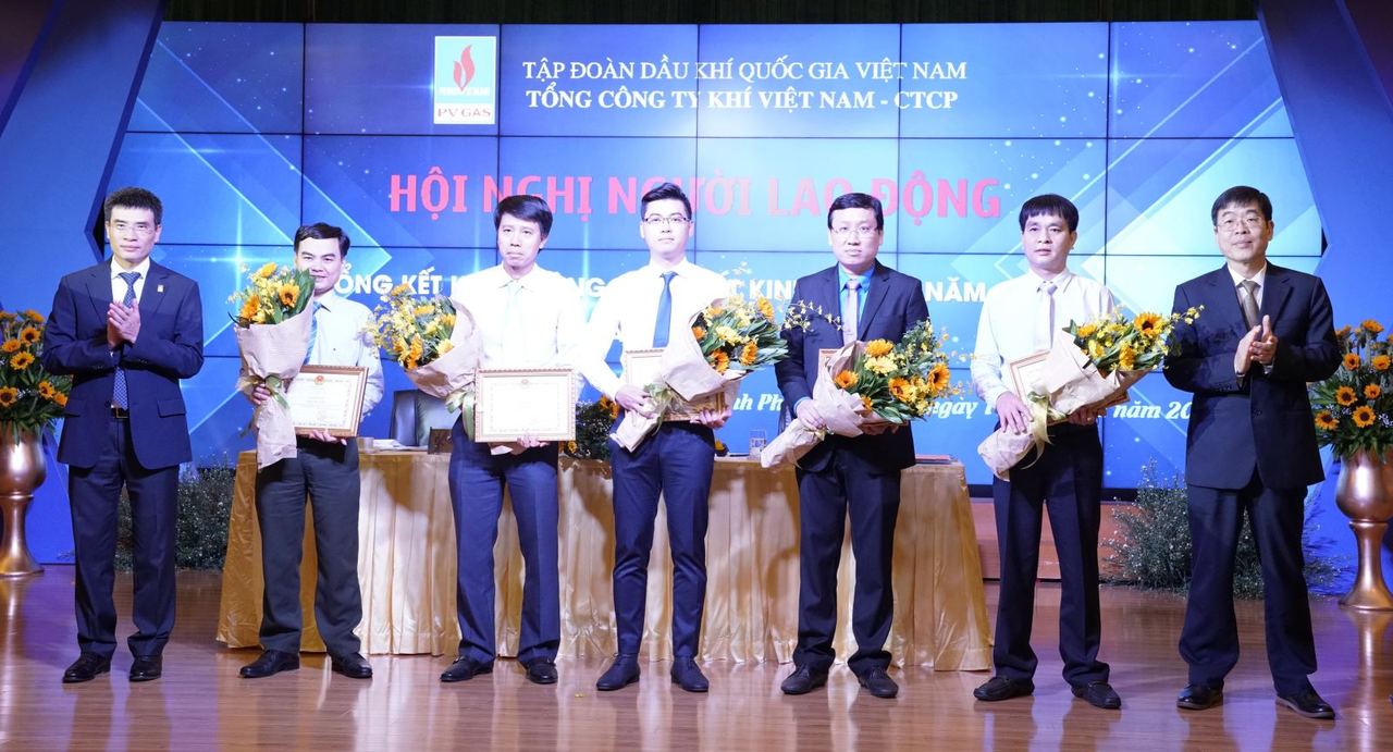 PV GAS chào mừng thắng lợi năm 2017 PV GAS chào mừng thắng lợi năm 2017