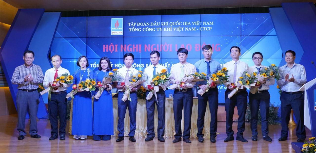PV GAS chào mừng thắng lợi năm 2017 PV GAS chào mừng thắng lợi năm 2017