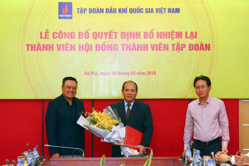 Công bố quyết định bổ nhiệm lại Thành viên Hội đồng thành viên Tập đoàn Công bố quyết định bổ nhiệm lại Thành viên Hội đồng thành viên Tập đoàn