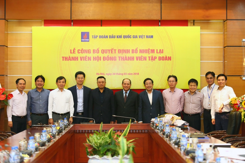 Công bố quyết định bổ nhiệm lại Thành viên Hội đồng thành viên Tập đoàn Công bố quyết định bổ nhiệm lại Thành viên Hội đồng thành viên Tập đoàn