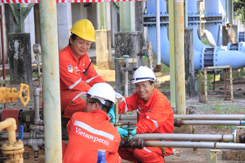 Lãnh đạo Tập đoàn Dầu khí Việt Nam kiểm tra tình hình Nhà máy nhiên liệu sinh học Bình Phước