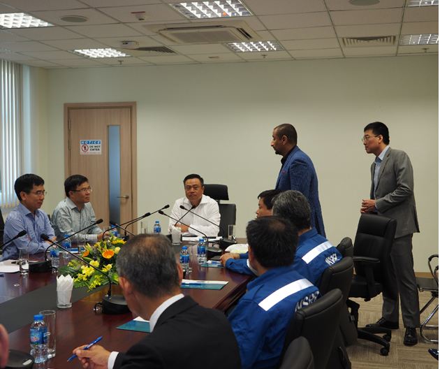 Lãnh đạo Tập đoàn Dầu khí Việt Nam làm việc với Công ty TNHH Lọc hóa Dầu Nghi Sơn