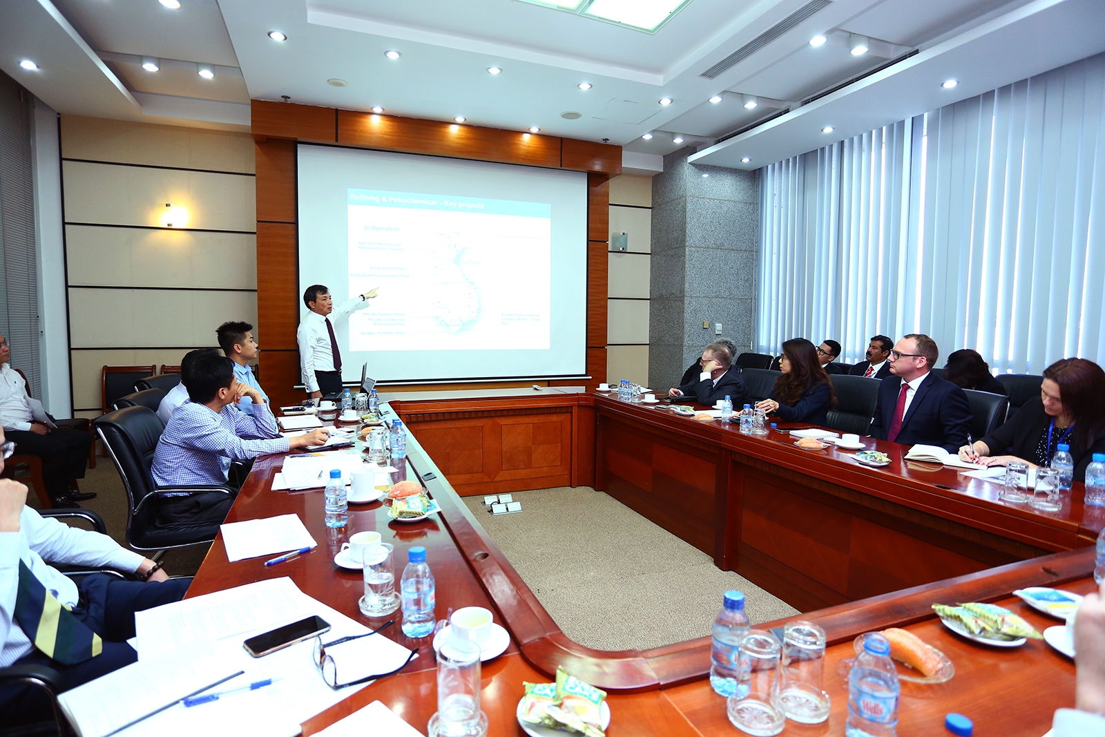 Phái đoàn doanh nghiệp năng lượng Úc tìm hiểu cơ hội hợp tác cùng Petrovietnam Phái đoàn doanh nghiệp năng lượng Úc tìm hiểu cơ hội hợp tác cùng Petrovietnam
