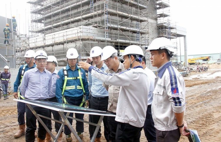 Lãnh đạo Tập đoàn Dầu khí Việt Nam kiểm tra tình hình Dự án NMNĐ Sông Hậu 1