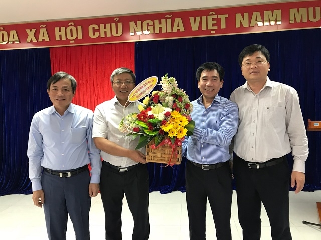 Lãnh đạo Tập đoàn Dầu khí Việt Nam làm việc với BSR về tiêu thụ sản phẩm Lãnh đạo Tập đoàn Dầu khí Việt Nam làm việc với BSR về tiêu thụ sản phẩm