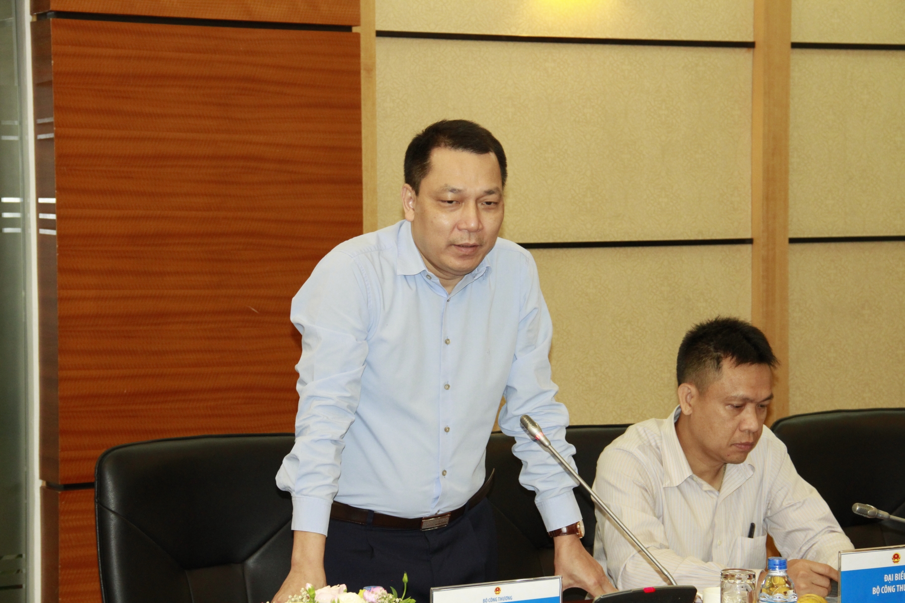 Thứ trưởng Bộ Công Thương Đặng Hoàng An làm việc với Tập đoàn Dầu khí Việt Nam về các dự án trọng điểm Thứ trưởng Bộ Công Thương Đặng Hoàng An làm việc với Tập đoàn Dầu khí Việt Nam về các dự án trọng điểm