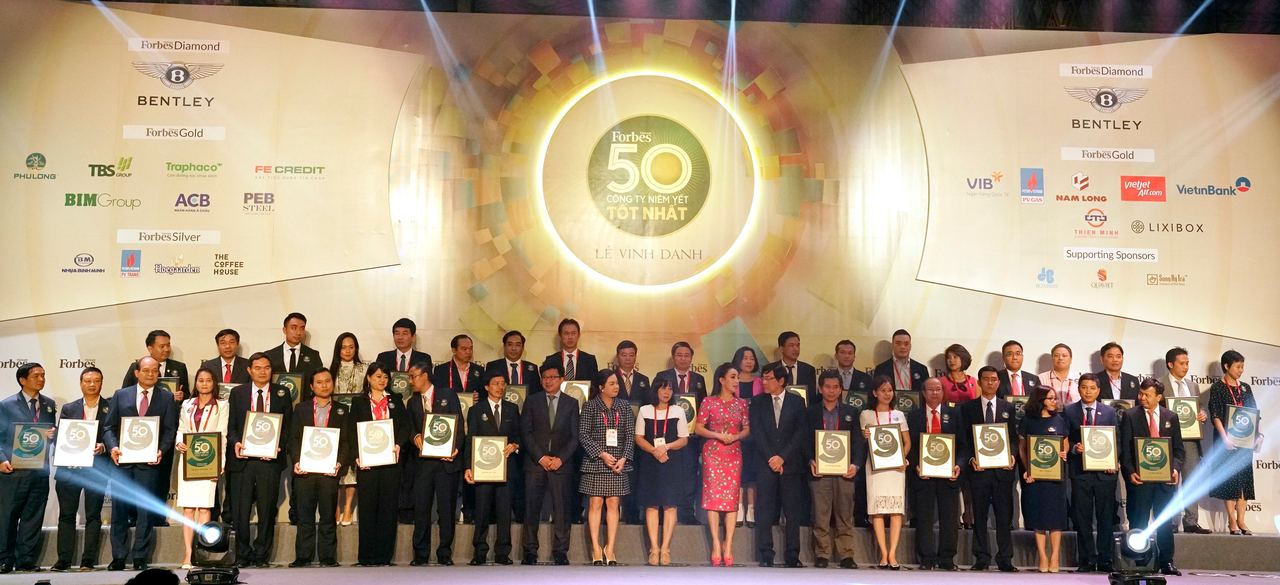 PV GAS nhận Vinh danh của Forbes “Top 50 công ty niêm yết tốt nhất Việt Nam năm 2017”