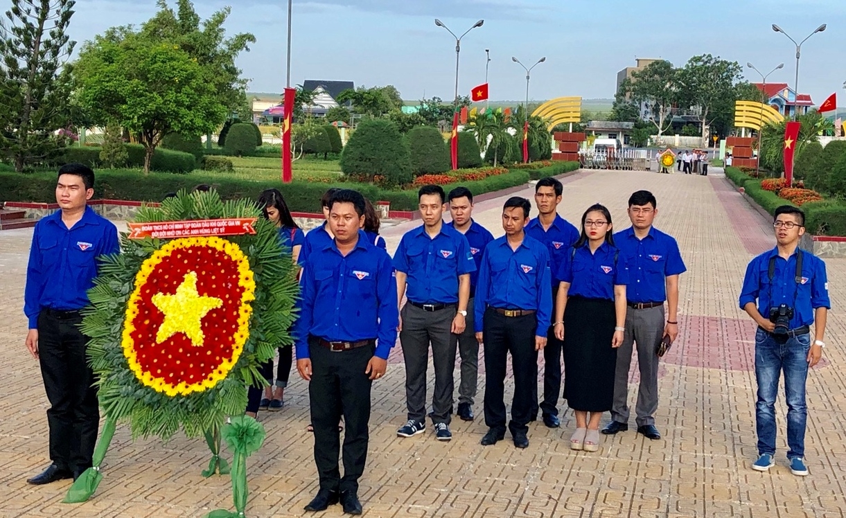 Tuổi trẻ Tập đoàn Dầu khí Việt Nam tưởng nhớ các Anh hùng Liệt sĩ